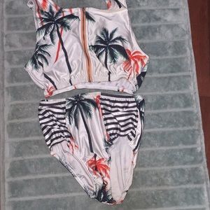 SUMMER BATHING SUIT!